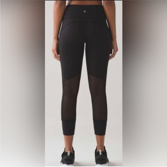 lululemon athletica Pants - Lululemon sz 8 Black Mesh Leggings tights running yoga gym pilates crossfit